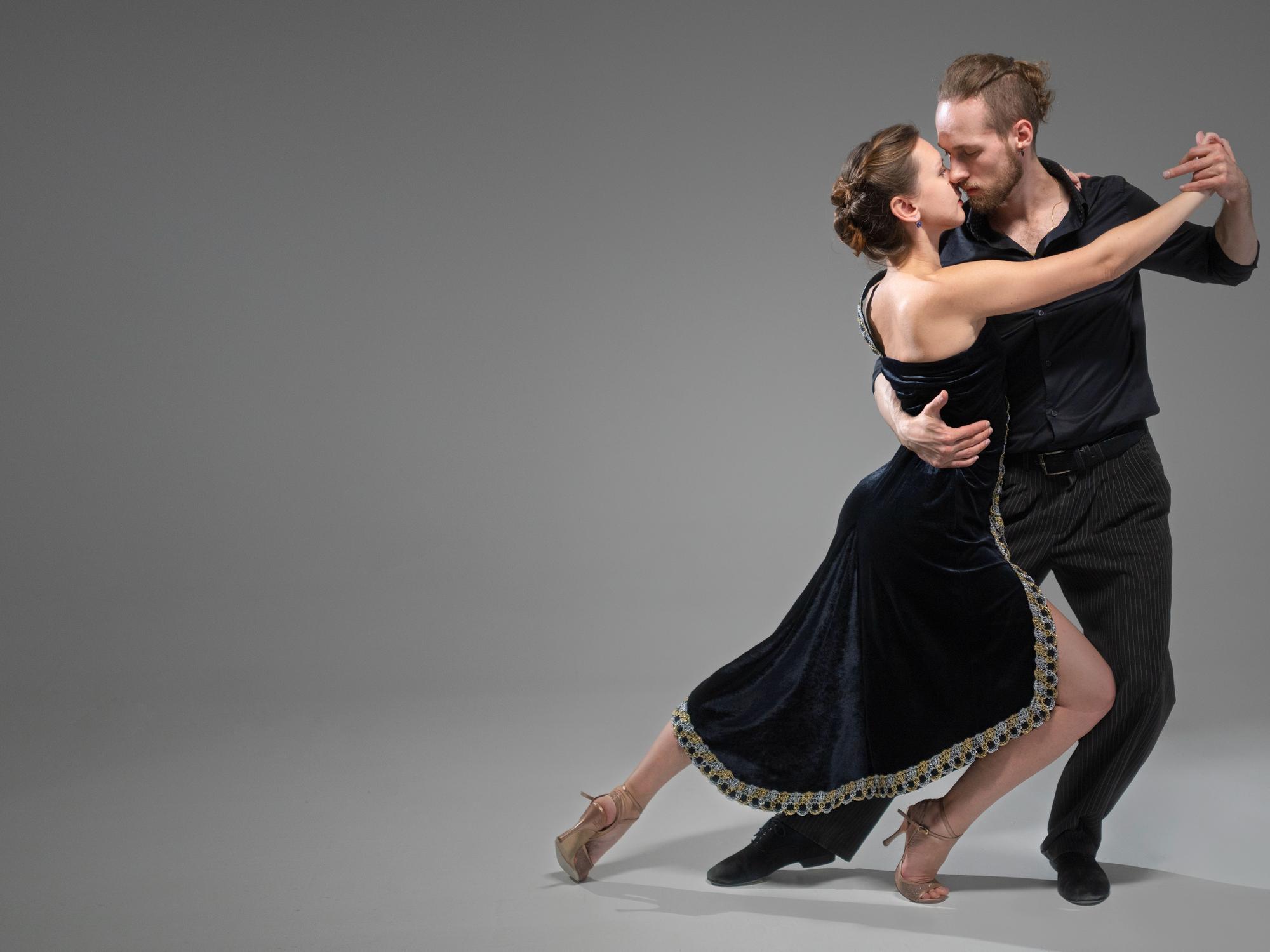Salsa & Sosyal Latin - Sanat Dijital Sanat Merkezi - Kuşadası / Aydın